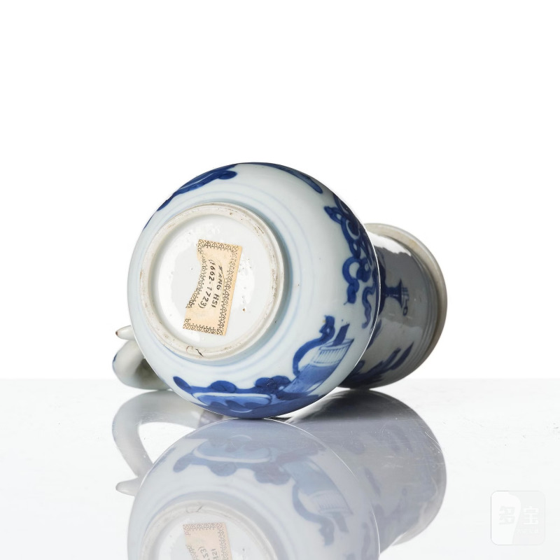 A blue and white jug with cover, - 图6